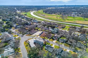 824 Springbrook Dr, Fort Worth, TX 76107 - Photo 3