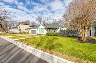 824 Springbrook Dr, Fort Worth, TX 76107 - Photo 9