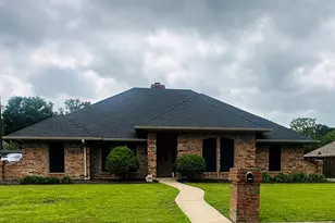 1925 N Collegiate Dr, Paris, TX 75462 - Photo 1