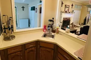 1925 N Collegiate Dr, Paris, TX 75462 - Photo 13