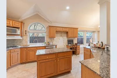 1624 Knoll Ridge Circle, Corinth, TX 76210 - Photo 13