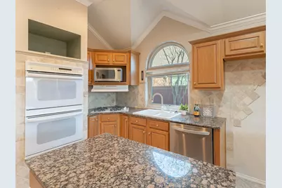 1624 Knoll Ridge Circle, Corinth, TX 76210 - Photo 17