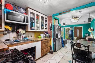 833 Dent St, Garland, TX 75040 - Photo 7