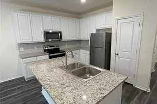 103 E 15th St, Bonham, TX 75418 - Photo 5