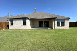 2001 Belle Lagos Ln, Cleburne, TX 76033 - Photo 31