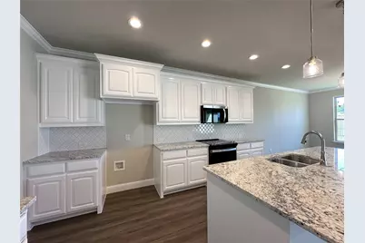 2001 Belle Lagos Lane, Cleburne, TX 76033 - Photo 9