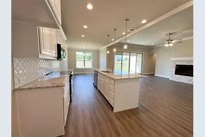 2001 Belle Lagos Lane, Cleburne, TX 76033 - Photo 13
