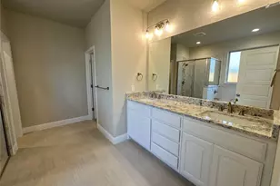 2001 Belle Lagos Ln, Cleburne, TX 76033 - Photo 23