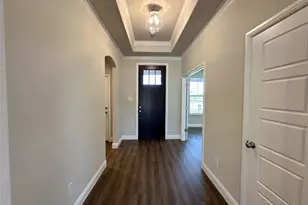 2001 Belle Lagos Ln, Cleburne, TX 76033 - Photo 5