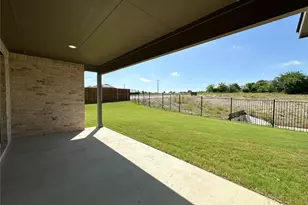 2001 Belle Lagos Ln, Cleburne, TX 76033 - Photo 29