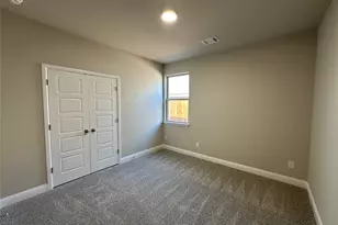 2001 Belle Lagos Ln, Cleburne, TX 76033 - Photo 17