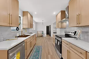 817 Daventry Dr, Garland, TX 75040 - Photo 11