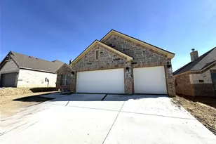 2003 Belle Lagos Ln, Cleburne, TX 76033 - Photo 3