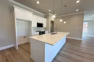2003 Belle Lagos Ln, Cleburne, TX 76033 - Photo 11
