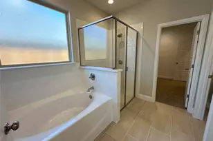 2003 Belle Lagos Ln, Cleburne, TX 76033 - Photo 21