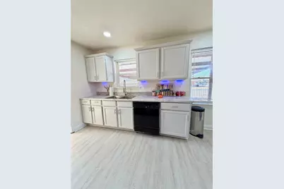 9614 San Leon Avenue, Dallas, TX 75217 - Photo 9