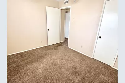 1613 Squire Court, Grand Prairie, TX 75051 - Photo 13