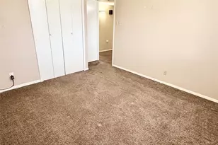 1613 Squire Ct, Grand Prairie, TX 75051 - Photo 11