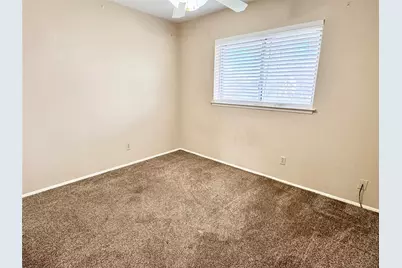 1613 Squire Court, Grand Prairie, TX 75051 - Photo 11