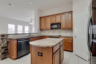 729 Red Elm Ln, Fort Worth, TX 76131 - Photo 13