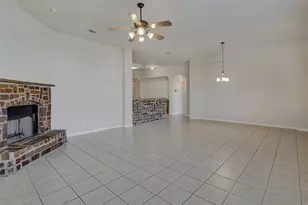 729 Red Elm Ln, Fort Worth, TX 76131 - Photo 5