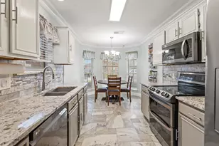 6318 Brookbriar Ct, Arlington, TX 76018 - Photo 11