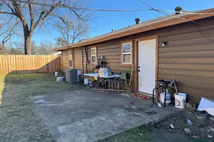 8435 Campanella Dr, Dallas, TX 75243 - Photo 17