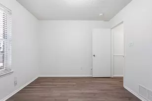 641 Green Mountain Rd, Burleson, TX 76028 - Photo 23