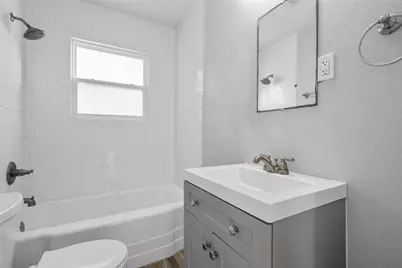 1011 Maxfield Street, Bellmead, TX 76705 - Photo 9