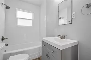 1011 Maxfield St, Bellmead, TX 76705 - Photo 9