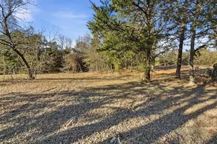 266 Bennett Rd, Ennis, TX 75119 - Photo 3