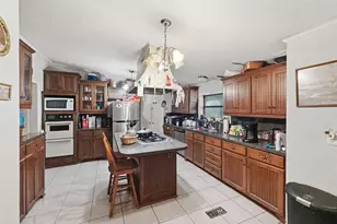 266 Bennett Rd, Ennis, TX 75119 - Photo 9