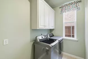 411 Fountain Side Dr, Euless, TX 76039 - Photo 21