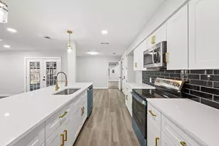 420 Twin Creek Dr, Hurst, TX 76053 - Photo 5