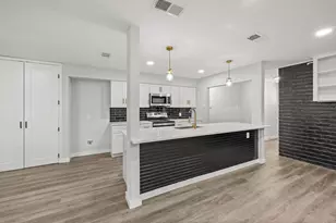 420 Twin Creek Dr, Hurst, TX 76053 - Photo 9