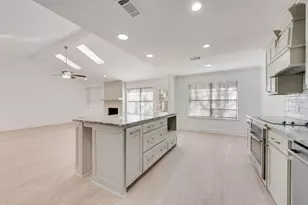 903 Elmwood Ct, Euless, TX 76039 - Photo 9