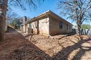 903 Elmwood Ct, Euless, TX 76039 - Photo 21