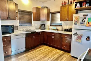 1805 Ave D, Brownwood, TX 76801 - Photo 3