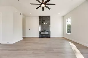 1121 Muncie Ave, Dallas, TX 75212 - Photo 3