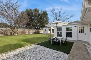 8624 Hackney Ln, Dallas, TX 75238 - Photo 21