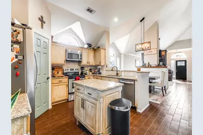 716 Fox Run Trail, Saginaw, TX 76179 - Photo 7