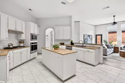 10082 Planters Row Drive, Frisco, TX 75033 - Photo 11