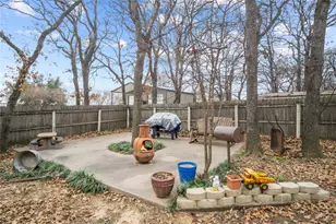 2608 Royal Ln, Granbury, TX 76049 - Photo 23