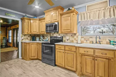 2608 Royal Lane, Granbury, TX 76049 - Photo 17