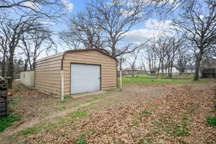 2608 Royal Ln, Granbury, TX 76049 - Photo 25