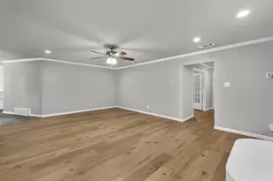 3801 Halifax Ct, Arlington, TX 76013 - Photo 9