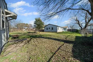 908 Lawrence Dr, Waco, TX 76710 - Photo 17