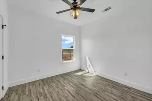 2001 Collin St, Weatherford, TX 76085 - Photo 33