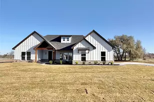 2001 Collin St, Weatherford, TX 76085 - Photo 1