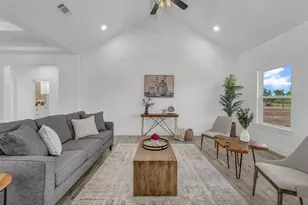 2001 Collin St, Weatherford, TX 76085 - Photo 9